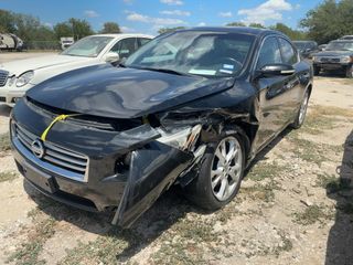 2013 Nissan Maxima 3.5 SV - Exterior Front Left Corner Image